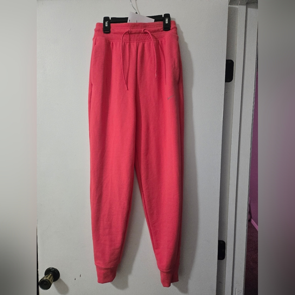 Nike High Waisted Joggers